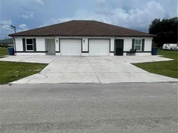 1137/1139 Homer AVE S, LEHIGH ACRES, FL 33973