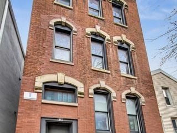 819 S Carpenter Street , Unit 2F, Chicago, IL 60607
