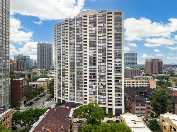 3930 N PINE GROVE Avenue, Unit 1710, Chicago, IL 60613