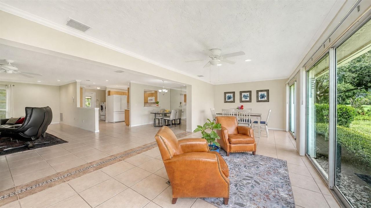 5621 Palm Aire Drive, Sarasota, FL 34243 Photo