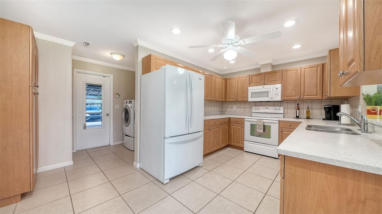 5621 Palm Aire Drive, Sarasota, FL 34243 Photo