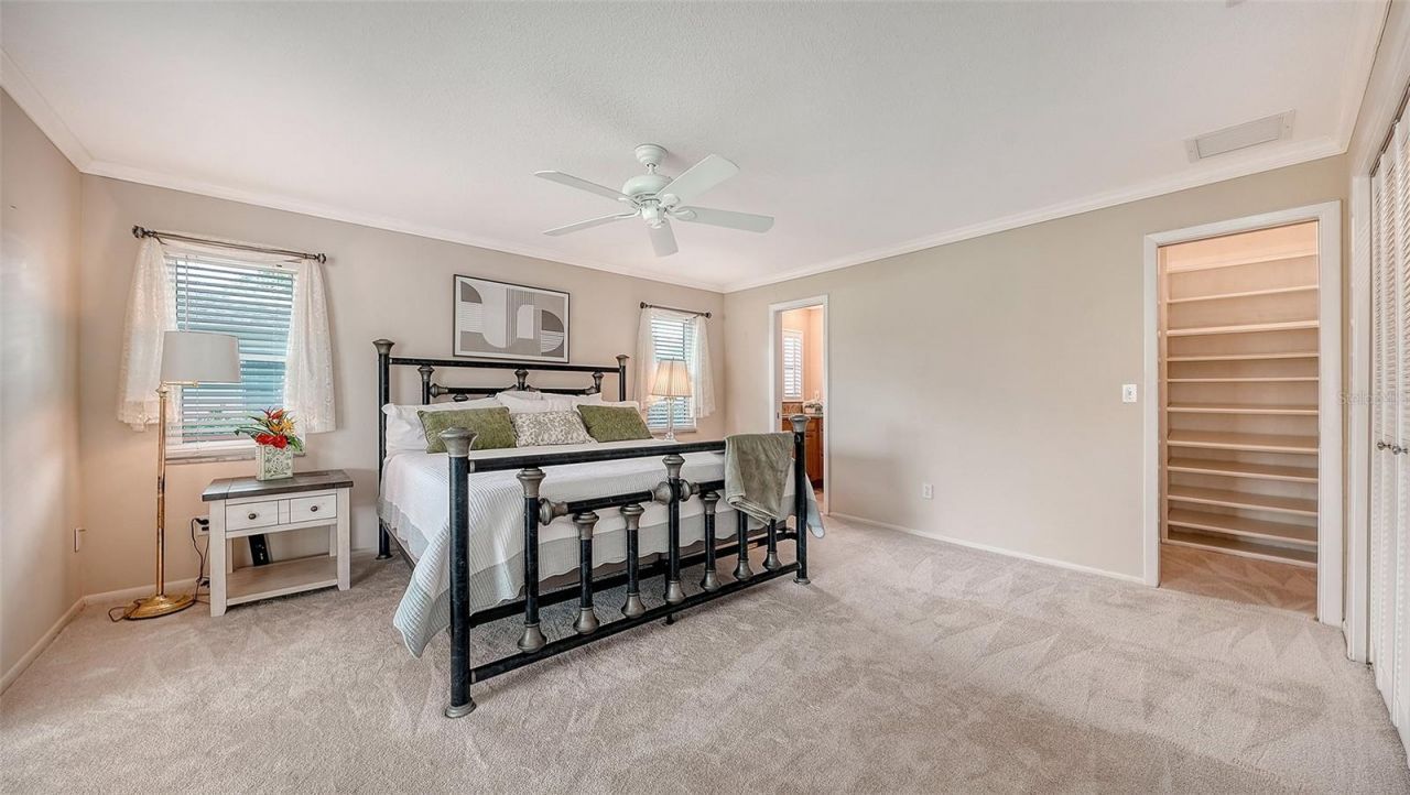 5621 Palm Aire Drive, Sarasota, FL 34243 Photo