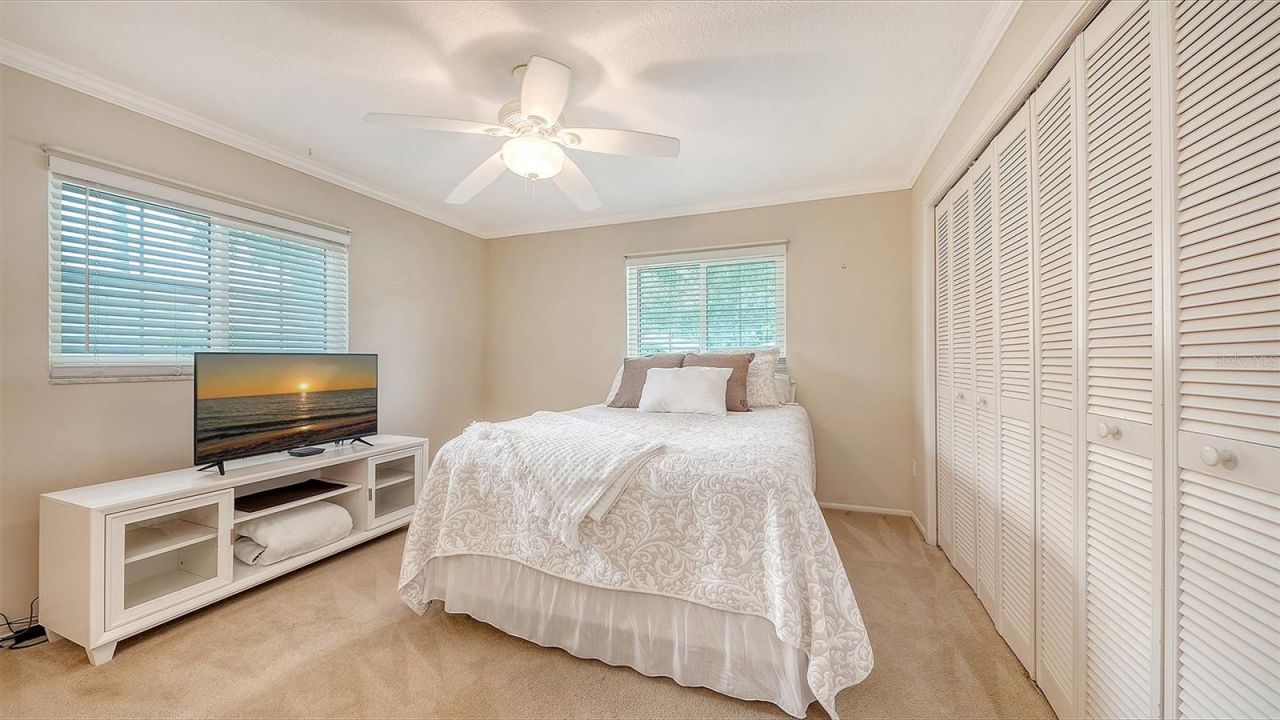 5621 Palm Aire Drive, Sarasota, FL 34243 Photo