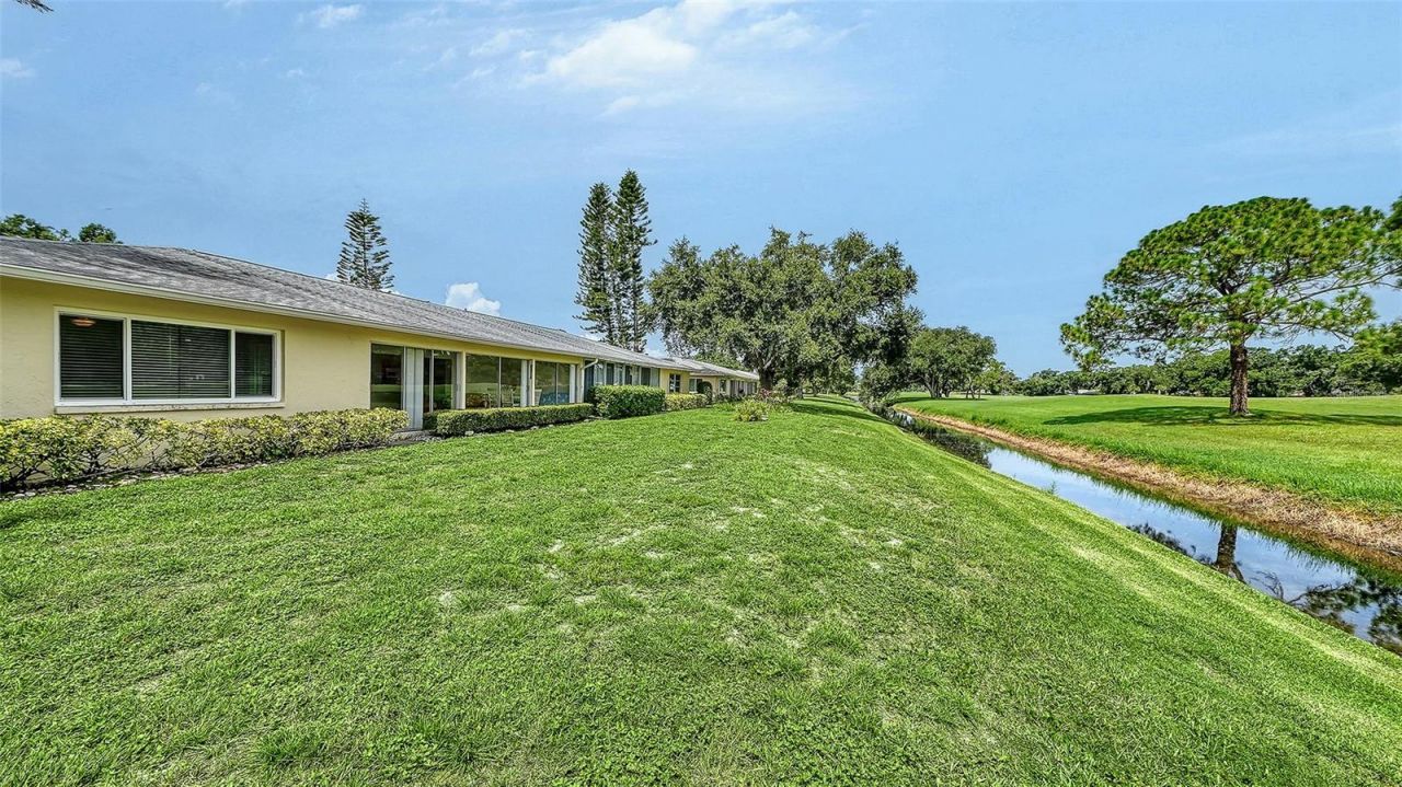 5621 Palm Aire Drive, Sarasota, FL 34243 Photo