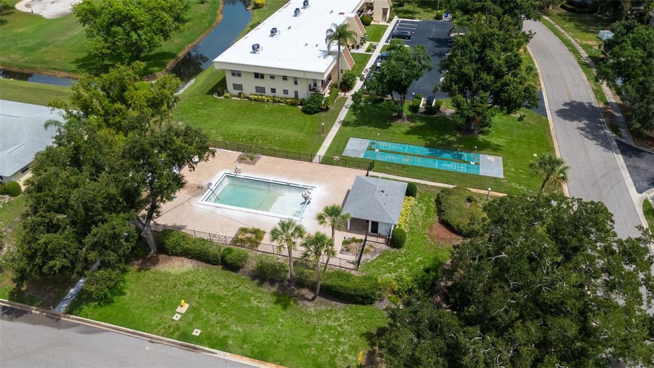 5621 Palm Aire Drive, Sarasota, FL 34243 Photo