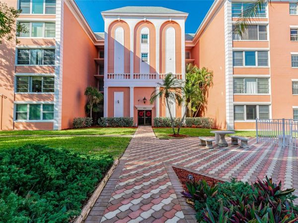 1900 68TH STREET N, Unit 210, ST PETERSBURG, FL 33710