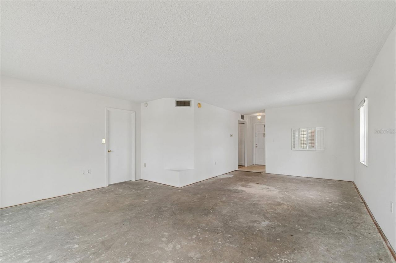 1900 68th Street N, Unit 210, Saint Petersburg, FL 33710 Photo