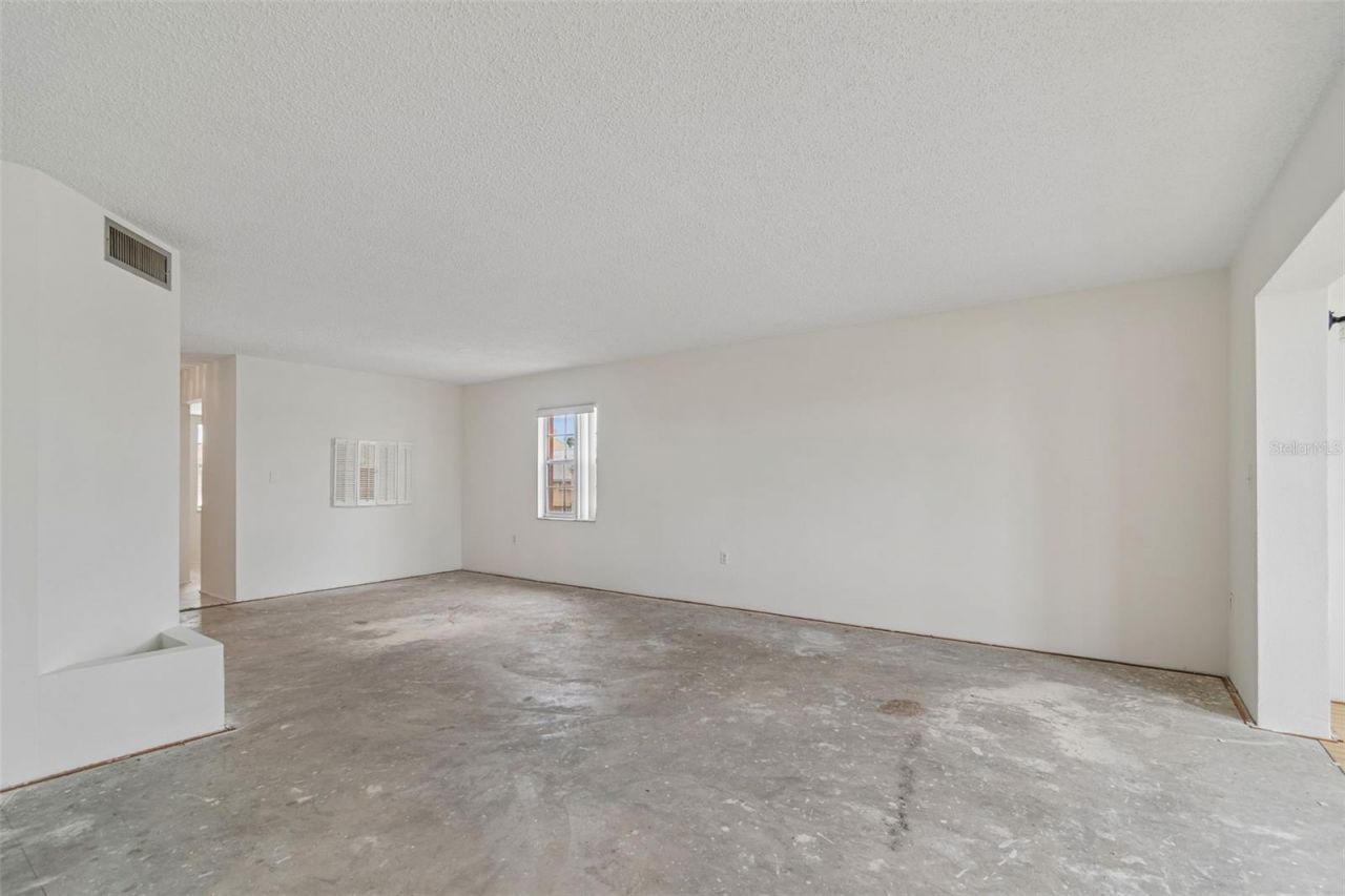1900 68th Street N, Unit 210, Saint Petersburg, FL 33710 Photo