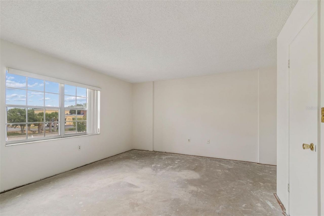 1900 68th Street N, Unit 210, Saint Petersburg, FL 33710 Photo