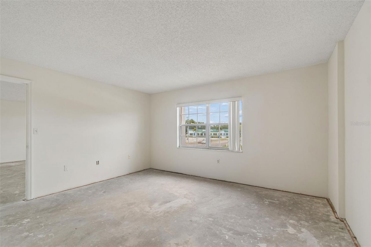 1900 68th Street N, Unit 210, Saint Petersburg, FL 33710 Photo