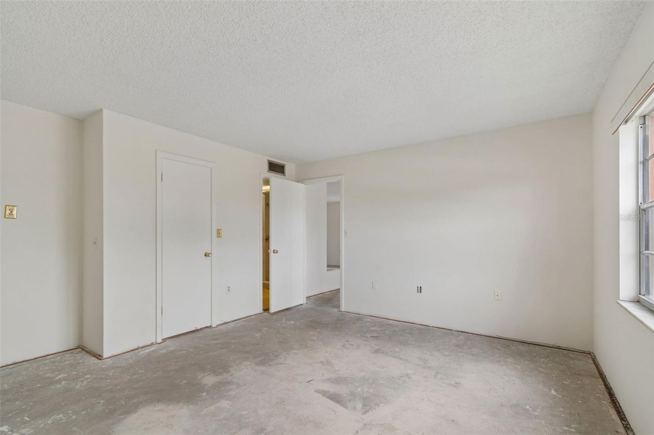 1900 68th Street N, Unit 210, Saint Petersburg, FL 33710 Photo