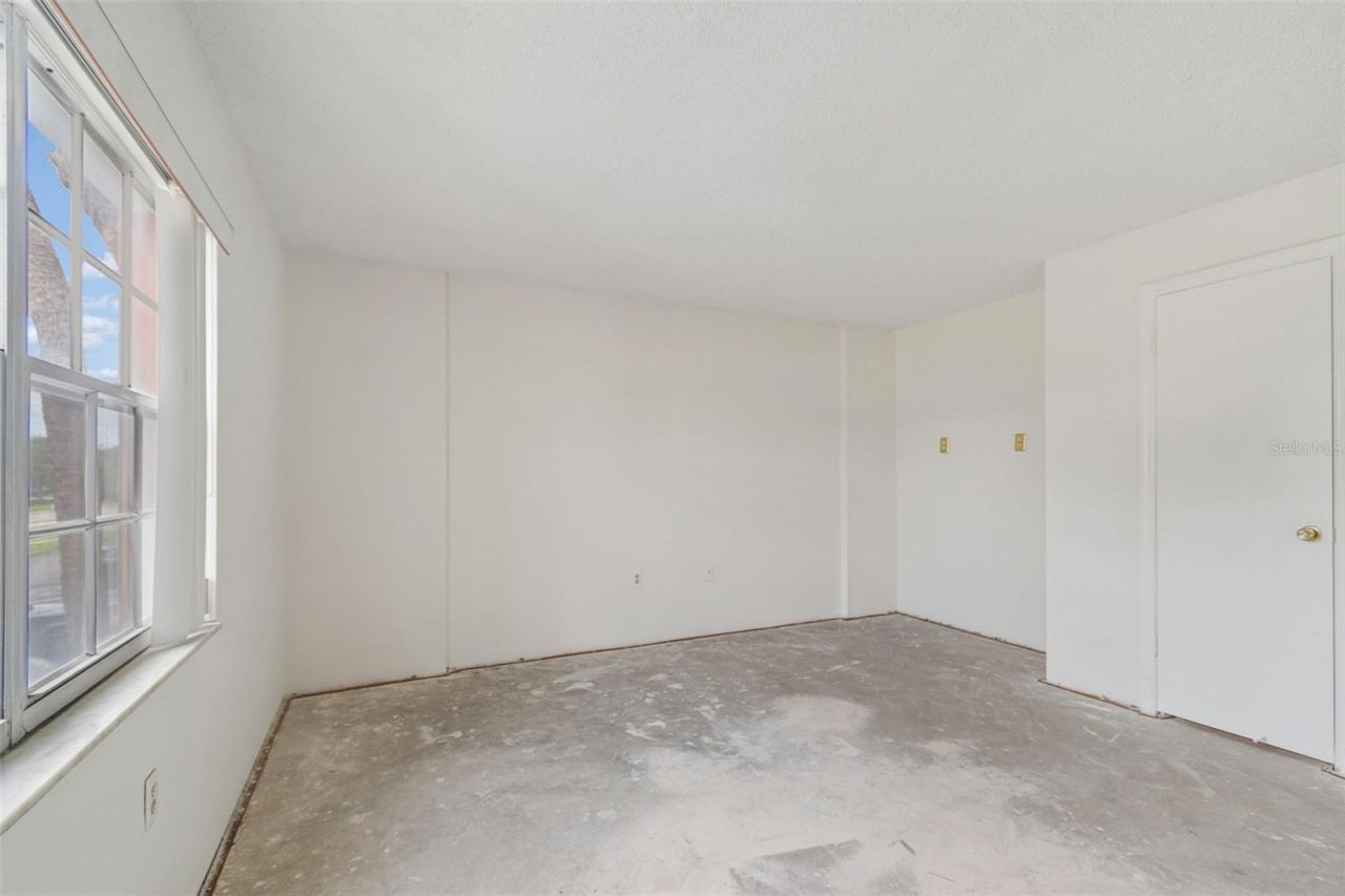 1900 68th Street N, Unit 210, Saint Petersburg, FL 33710 Photo