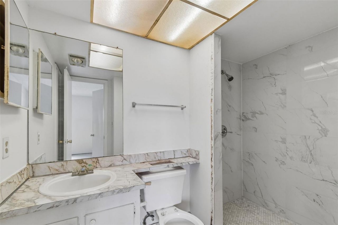 1900 68th Street N, Unit 210, Saint Petersburg, FL 33710 Photo