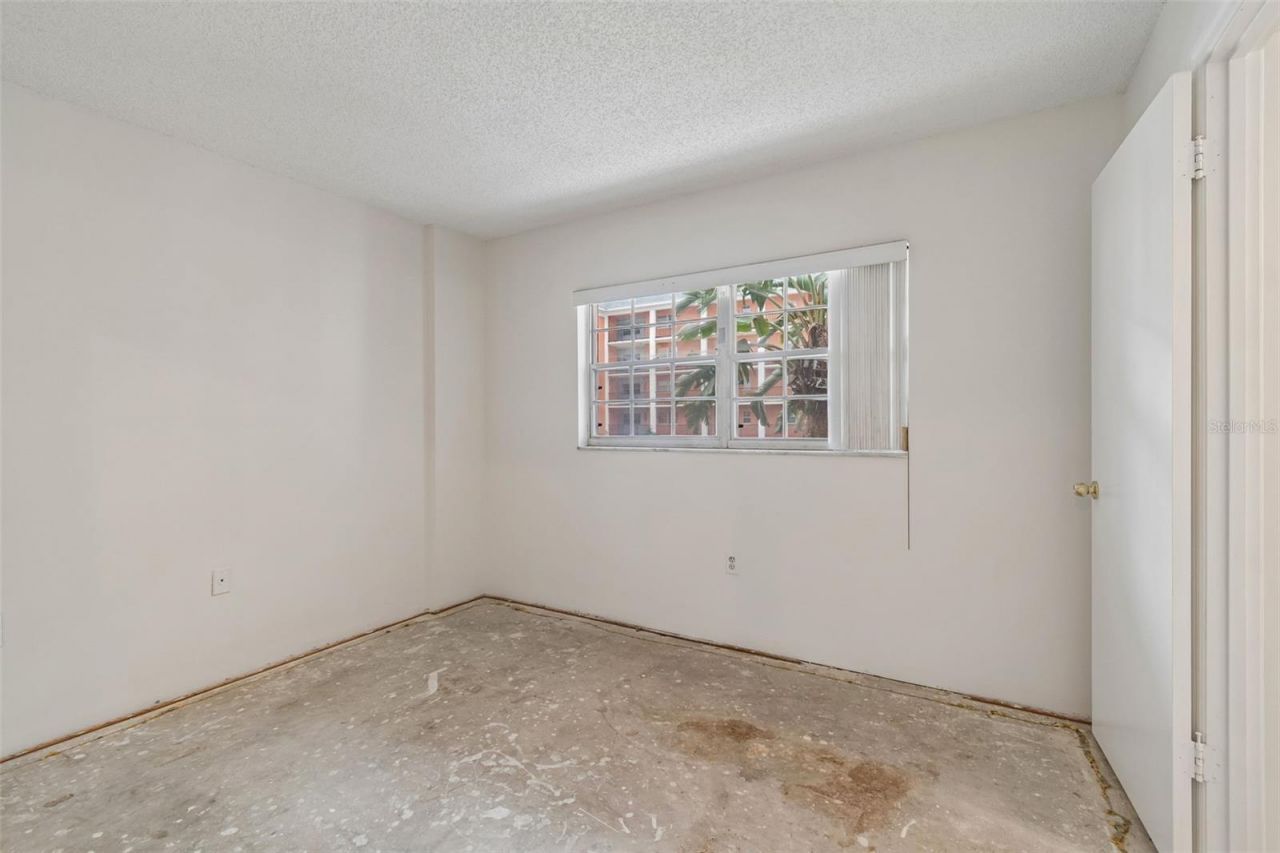1900 68th Street N, Unit 210, Saint Petersburg, FL 33710 Photo