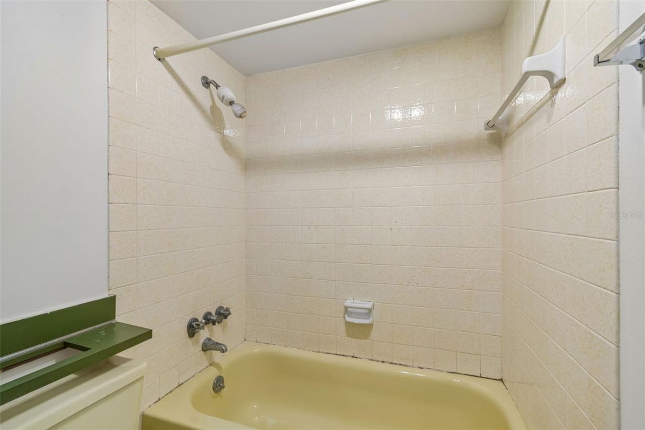 1900 68th Street N, Unit 210, Saint Petersburg, FL 33710 Photo