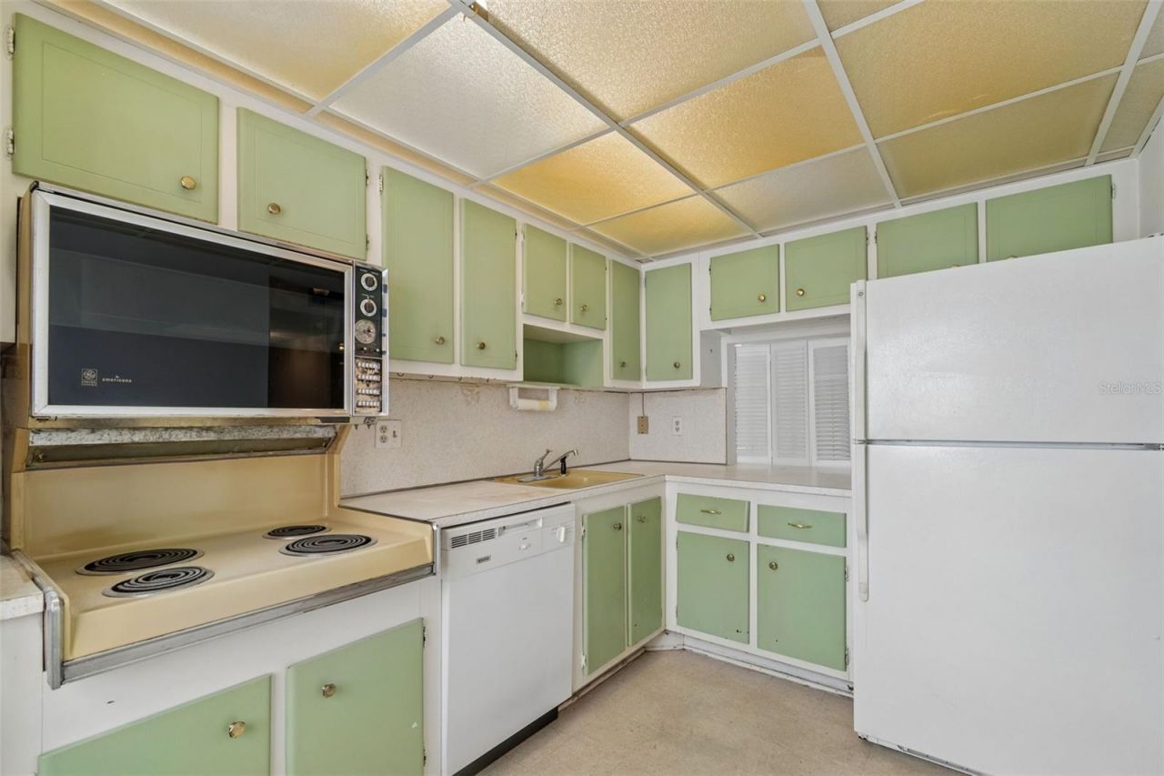 1900 68th Street N, Unit 210, Saint Petersburg, FL 33710 Photo