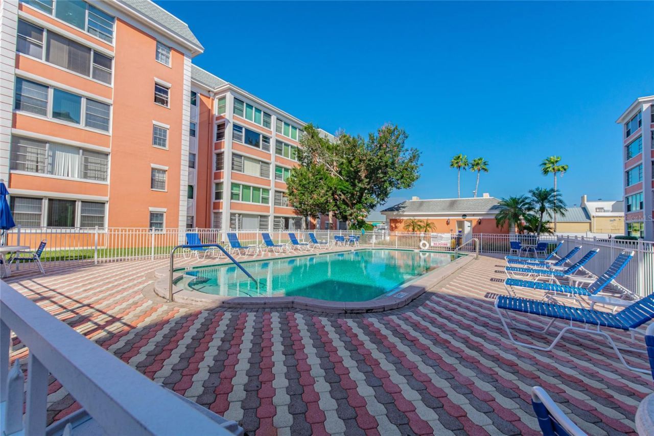 1900 68th Street N, Unit 210, Saint Petersburg, FL 33710 Photo