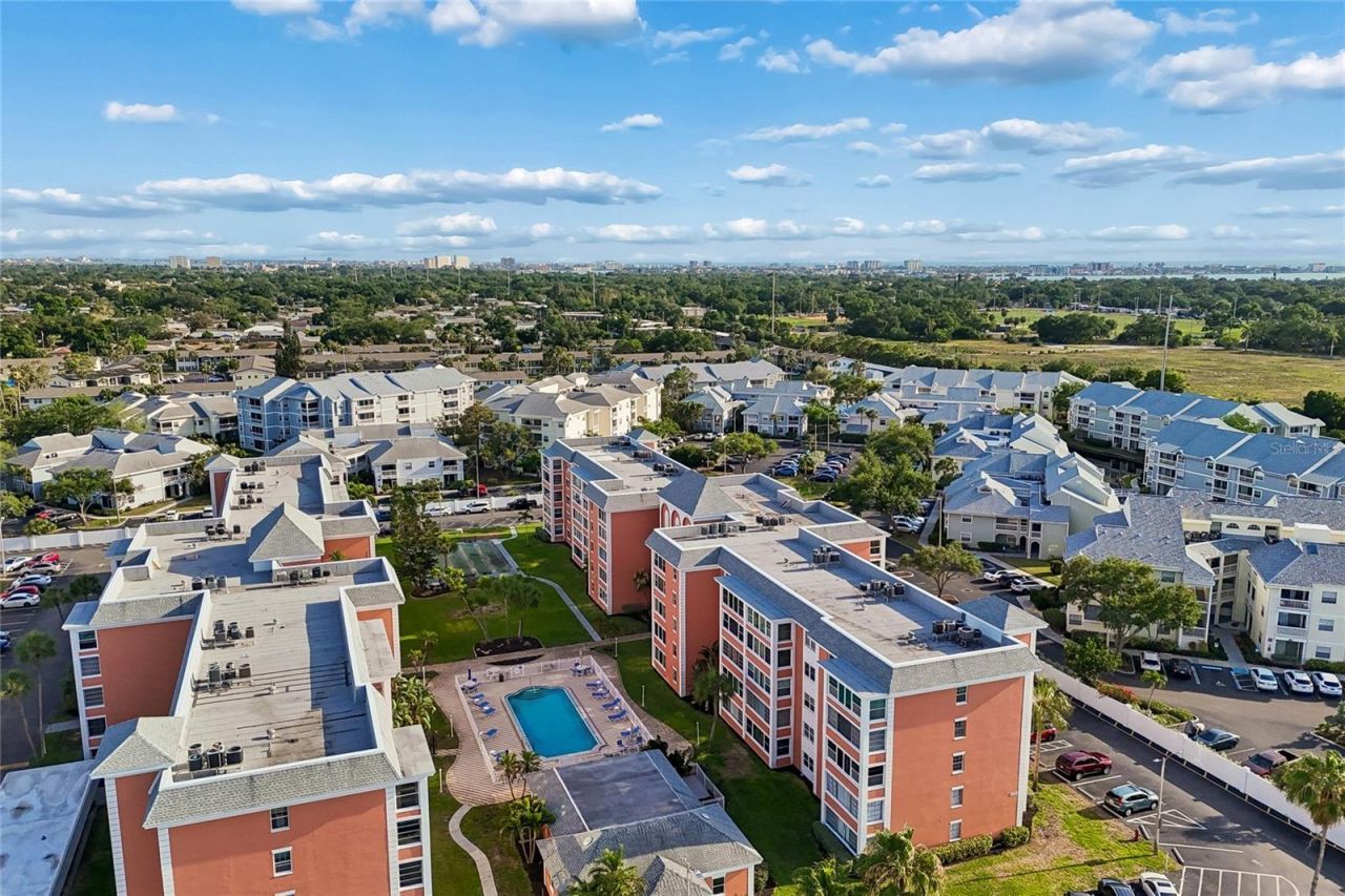 1900 68th Street N, Unit 210, Saint Petersburg, FL 33710 Photo