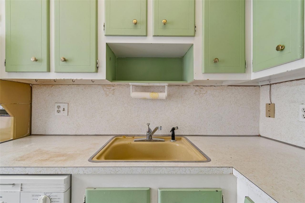 1900 68th Street N, Unit 210, Saint Petersburg, FL 33710 Photo