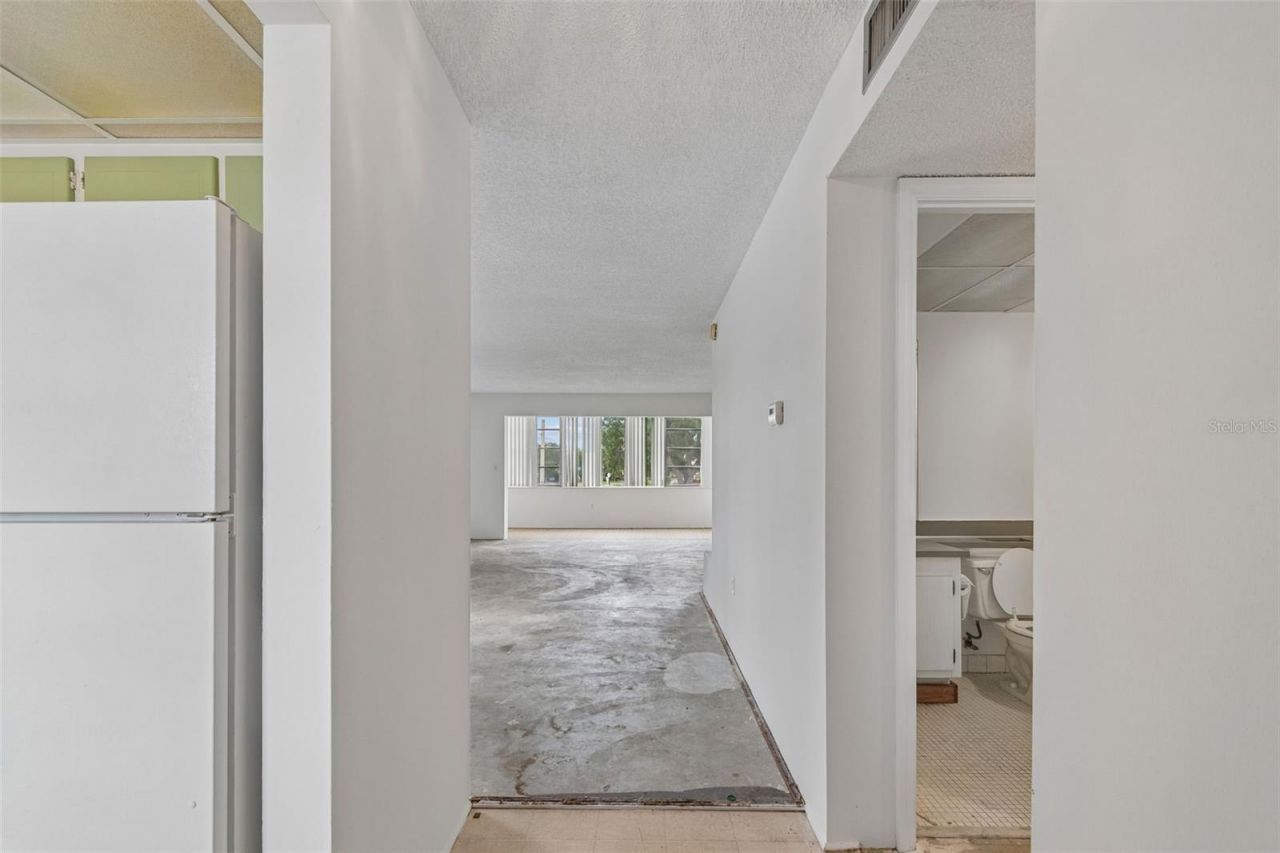 1900 68th Street N, Unit 210, Saint Petersburg, FL 33710 Photo