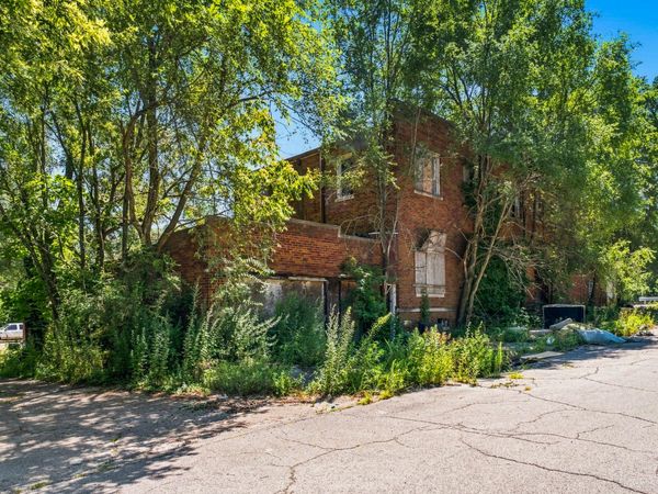 400 E 41st Avenue , Gary, IN 46409