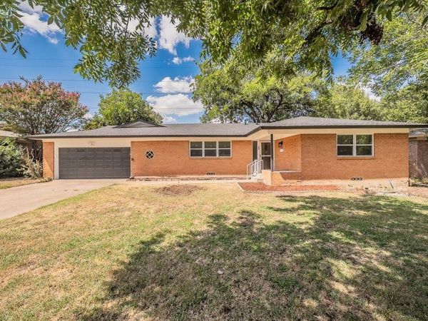 5413 Jane Anne Street, Haltom City, TX 76117