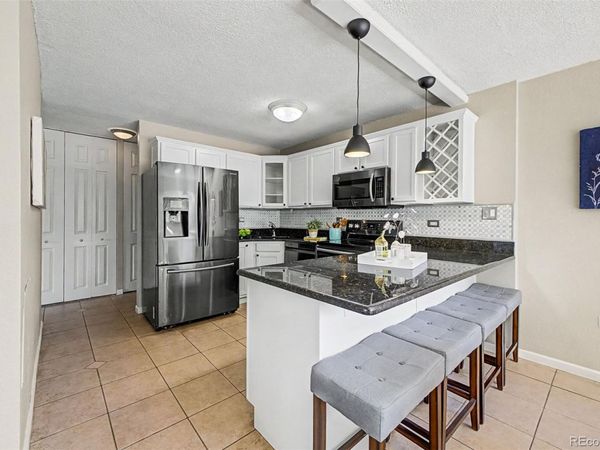 909 N Logan Street, Unit 2A, Denver, CO 80203