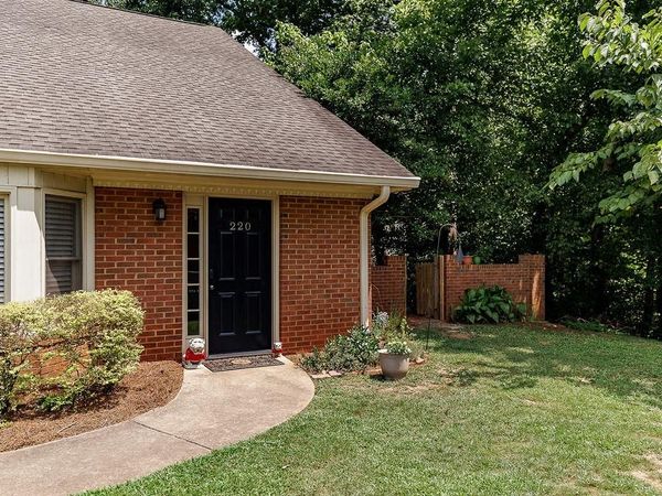 220 Eaglewood Court , Athens, GA 30606