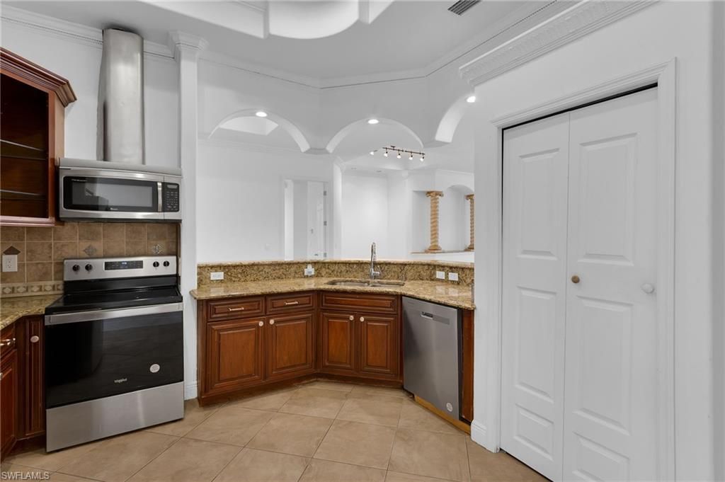 3705 Kilarney St, Fort Myers, FL 33905 Photo