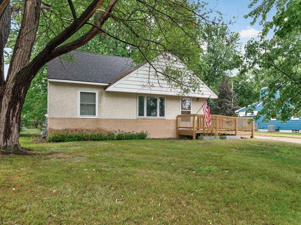 2551 Rainbow Lane, New Brighton, MN 55112