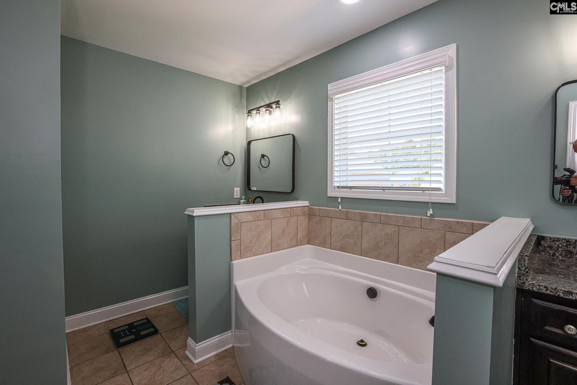 640 Stoneywater Court  Photo 18
