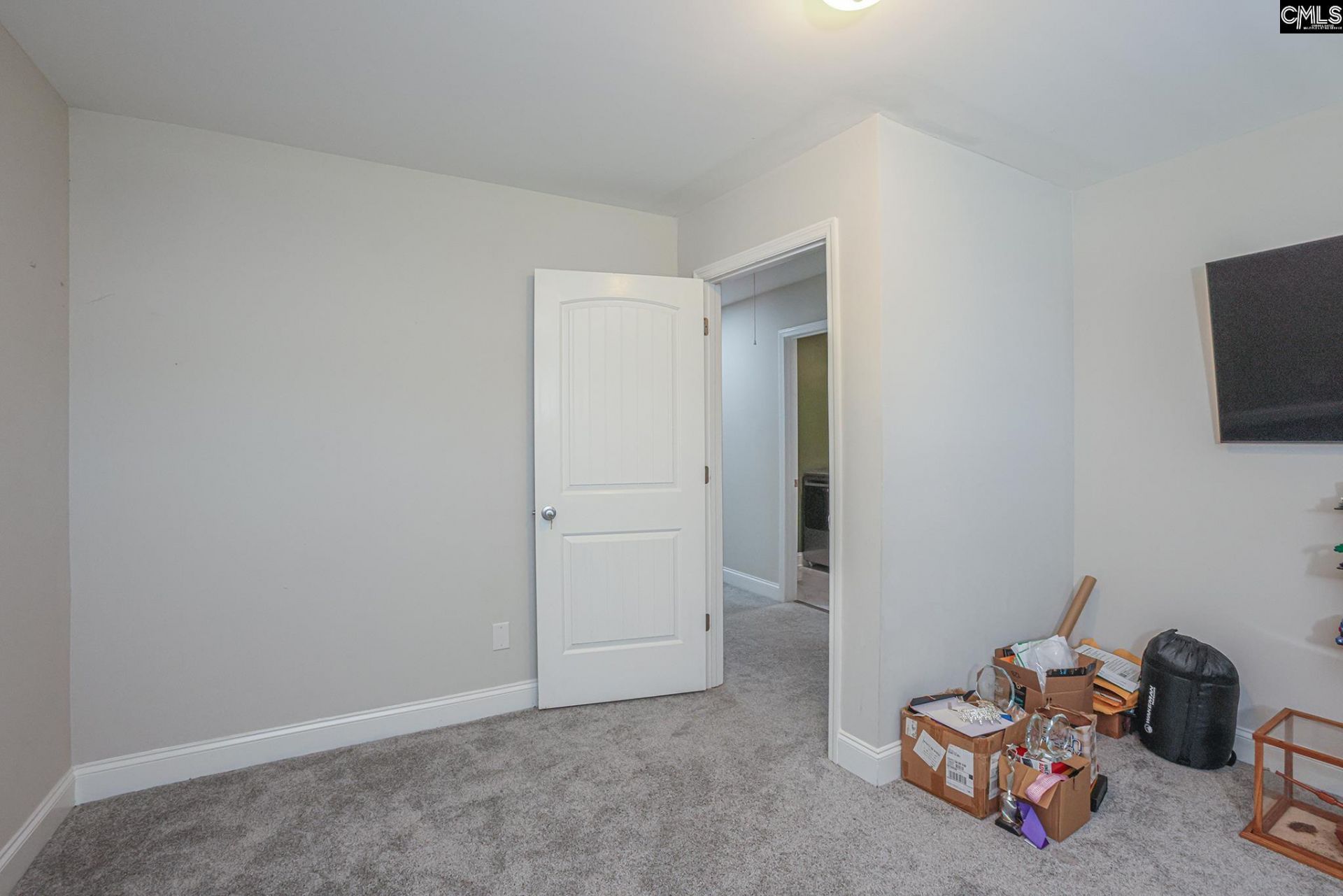 640 Stoneywater Court  Photo 31