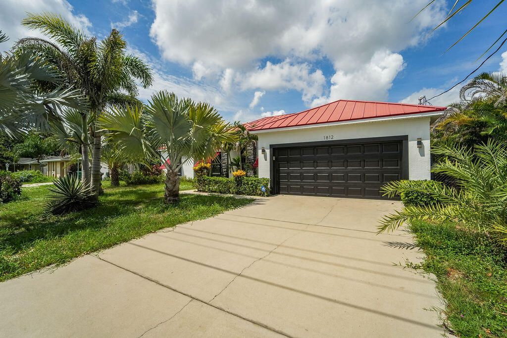 1812 SE Fallon Drive, Port Saint Lucie, FL 34983 Photo