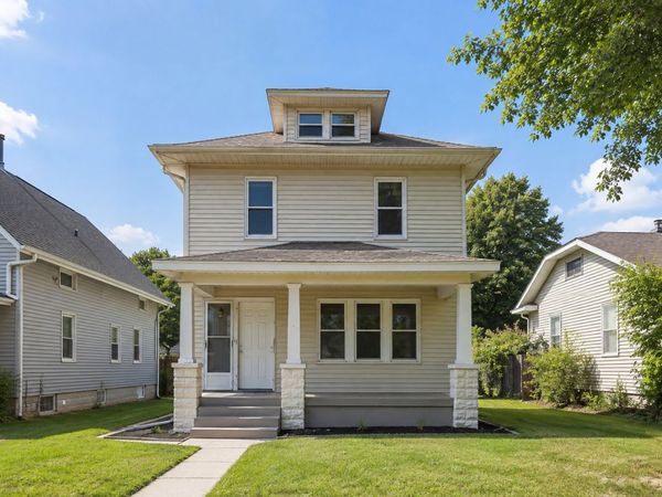 174 16th Avenue , East Moline, IL 61244