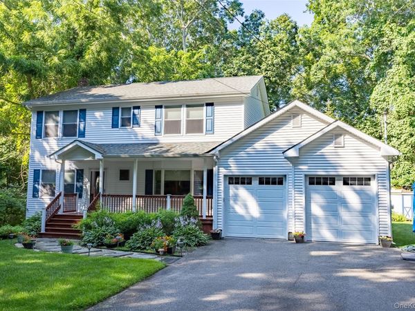 141 Fire Lane, Wading River, NY 11792
