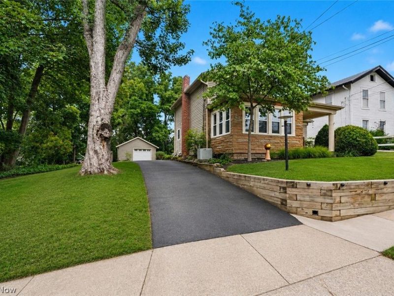452 Market Street E, Canal Fulton, OH 44614 Photo 1