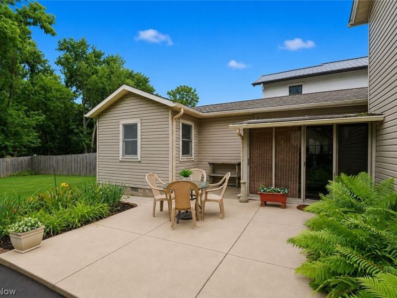 452 Market Street E, Canal Fulton, OH 44614 Photo 4