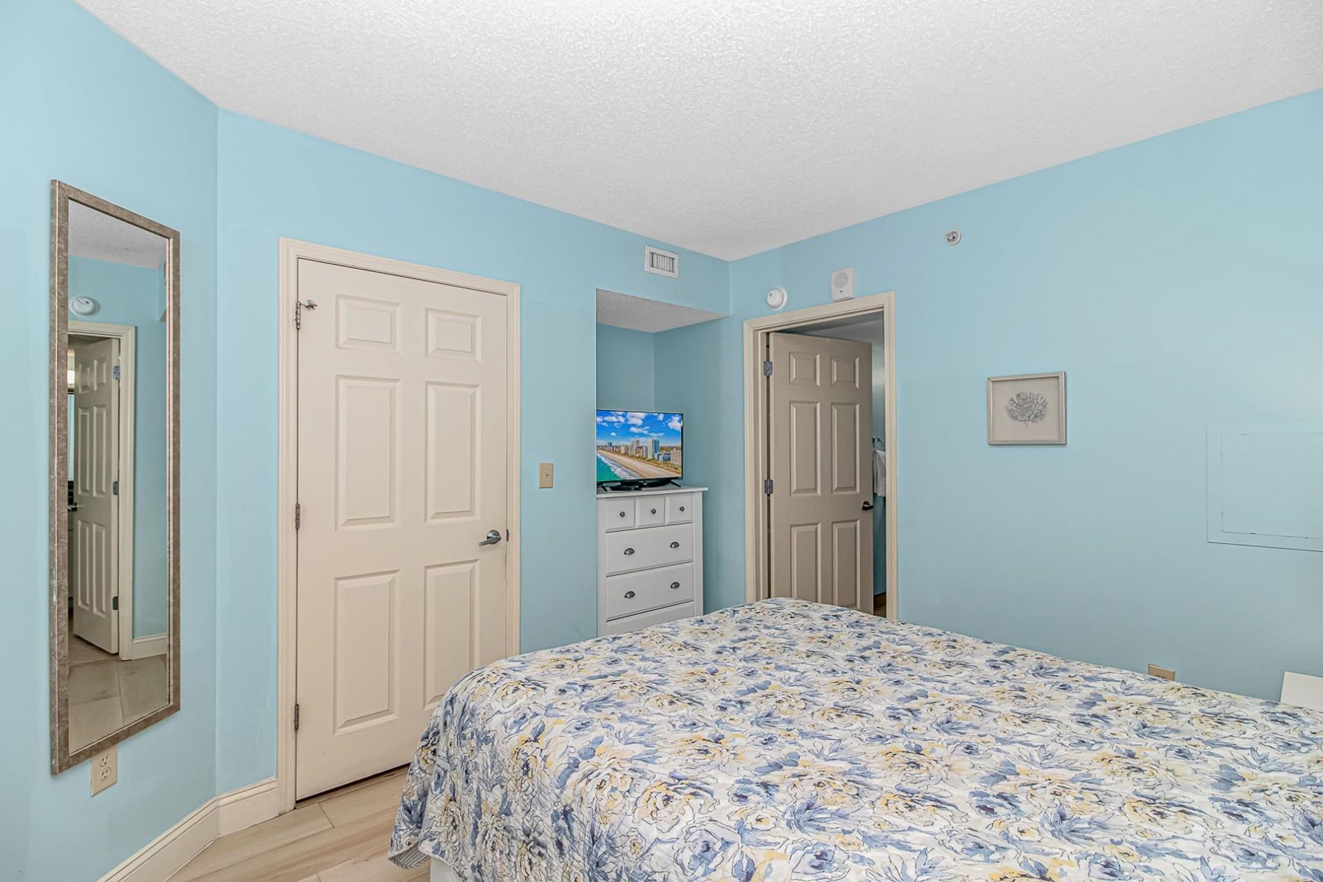 3000 N Ocean Blvd. Photo 21