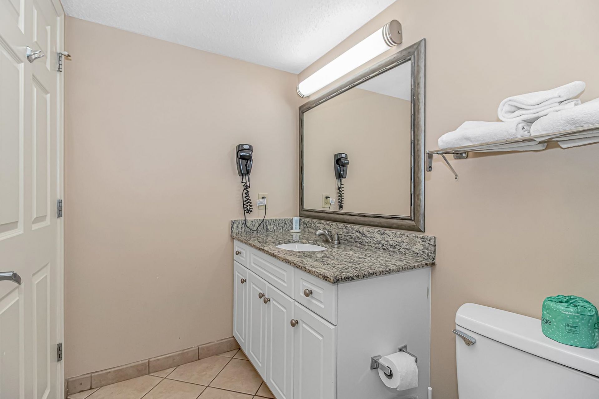 3000 N Ocean Blvd. Photo 27