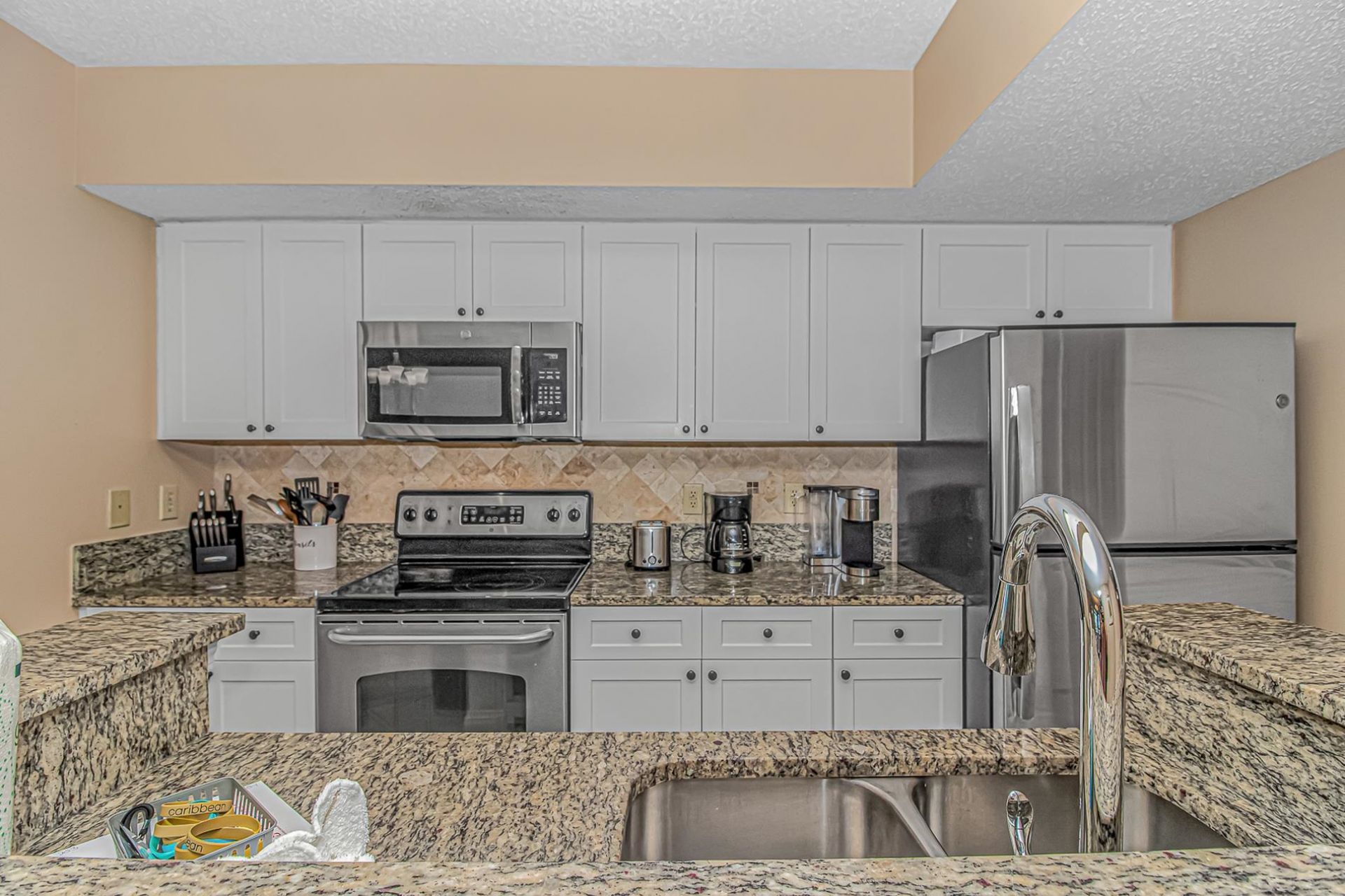 3000 N Ocean Blvd. Photo 8