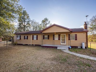 248 Henry, Neeses, SC 29107