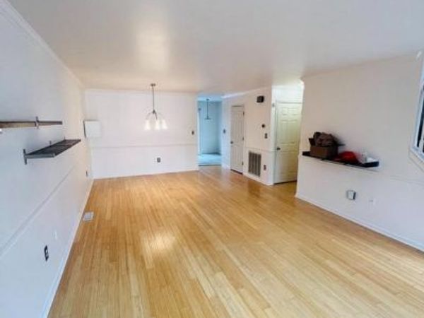 2528 INTERSTATE DRIVE , HARRISBURG, PA 17110