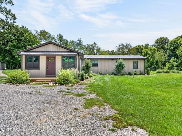 2490 Chestnut Hill Rd, Crossville, TN 38571