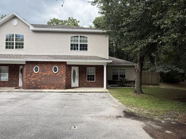 827 Fairview Drive, Fort Walton Beach, FL 32547