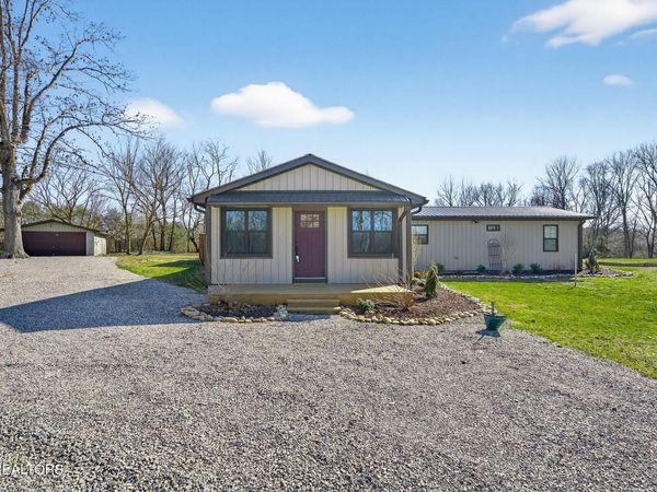 2490 Chestnut Hill Rd , Crossville, TN 38571