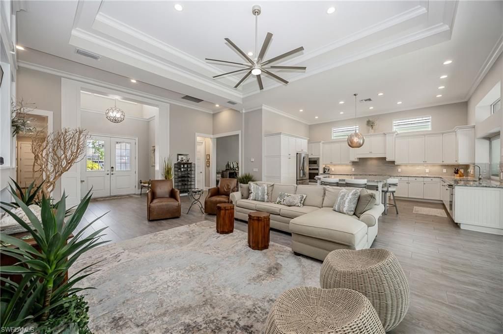 6386 Warwick Ave, Naples, FL 34113 Photo