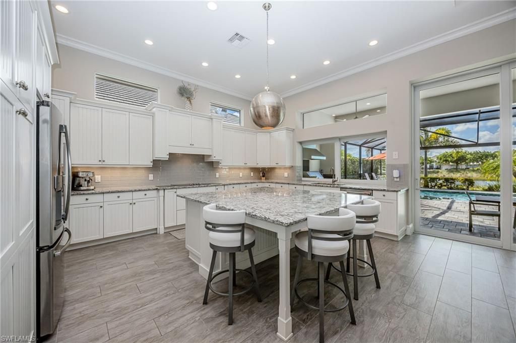 6386 Warwick Ave, Naples, FL 34113 Photo