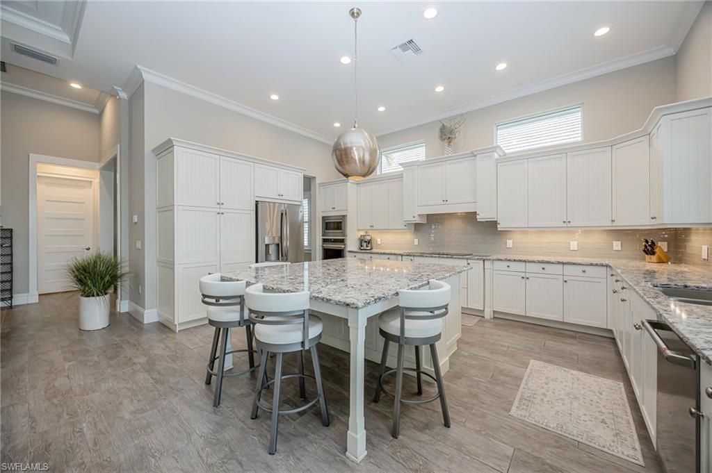6386 Warwick Ave, Naples, FL 34113 Photo
