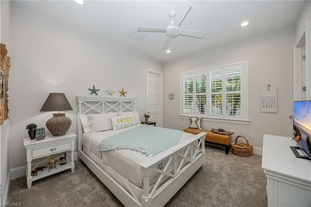 6386 Warwick Ave, Naples, FL 34113 Photo