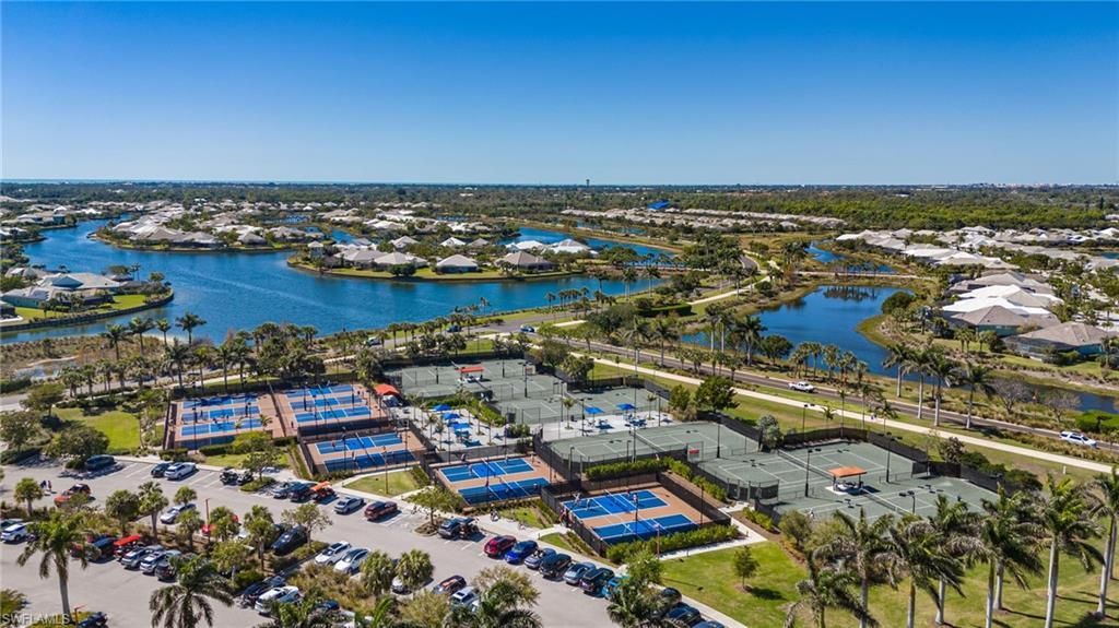 6386 Warwick Ave, Naples, FL 34113 Photo